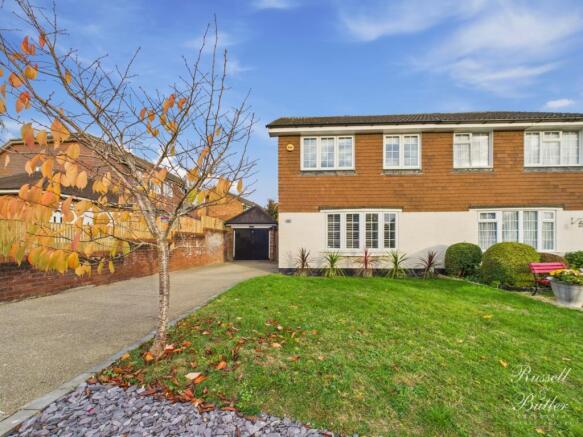 CAM01995G0-PR0379-STILL032