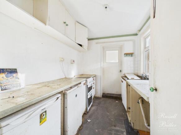 CAM02127G0-PR0358-STILL006