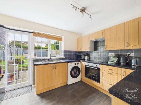 CAM01995G0-PR0380-STILL005