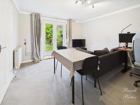 CAM02127G0-PR0362-STILL004