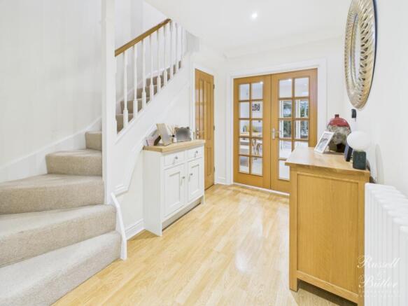 CAM01995G0-PR0384-STILL016