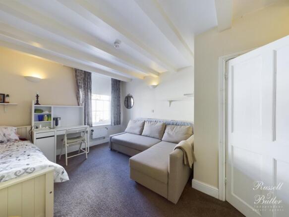 CAM00829P1-PR0251-STILL02