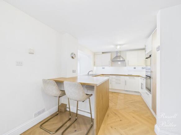 CAM01995G0-PR0387-STILL021