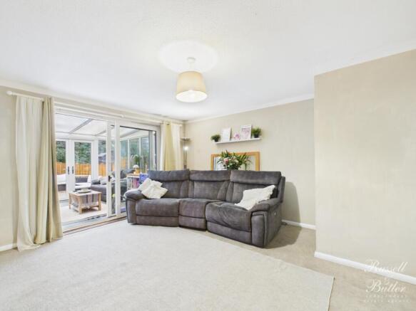 CAM01995G0-PR0388-STILL002