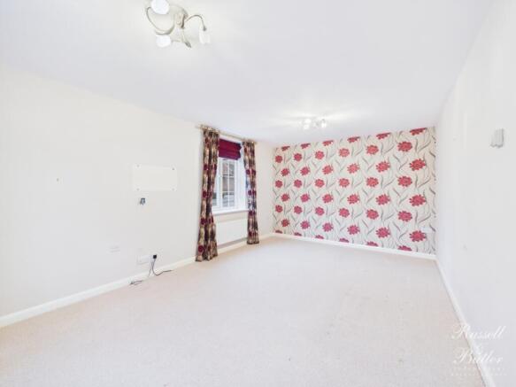 CAM02127G0-PR0366-STILL023