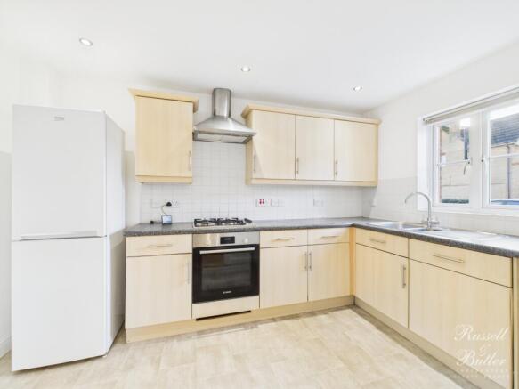 CAM01995G0-PR0390-STILL007