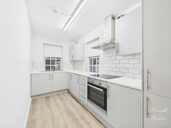 CAM01995G0-PR0398-STILL005