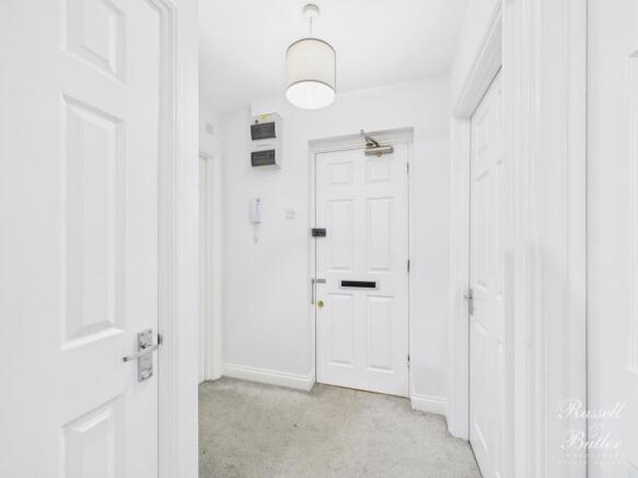 CAM01995G0-PR0398-STILL004