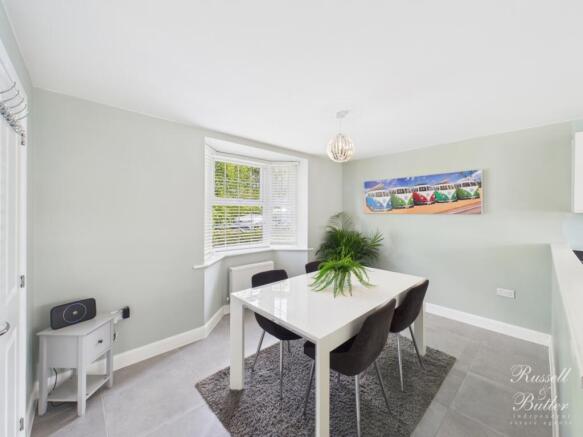 CAM02127G0-PR0333-STILL007