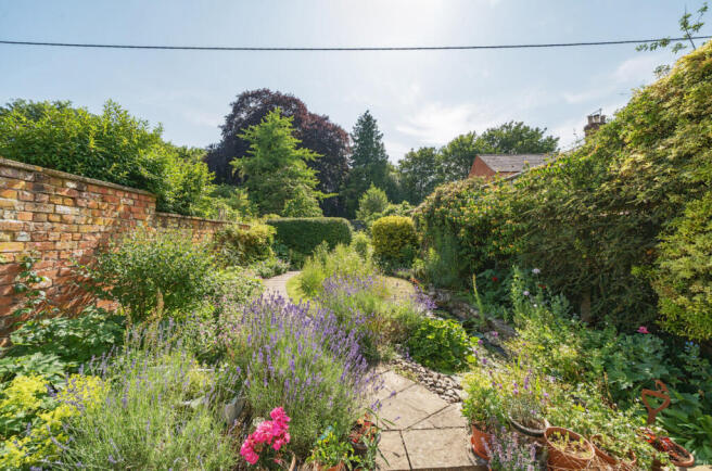 1312422-2-6855a66...