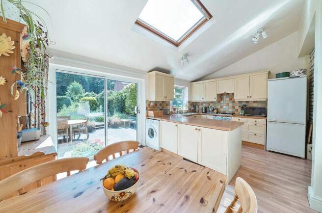 1312422-4-6855a67...