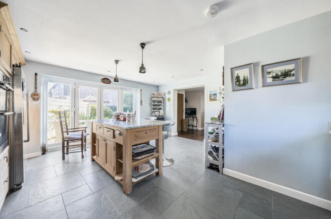 1360900-14-68daab...