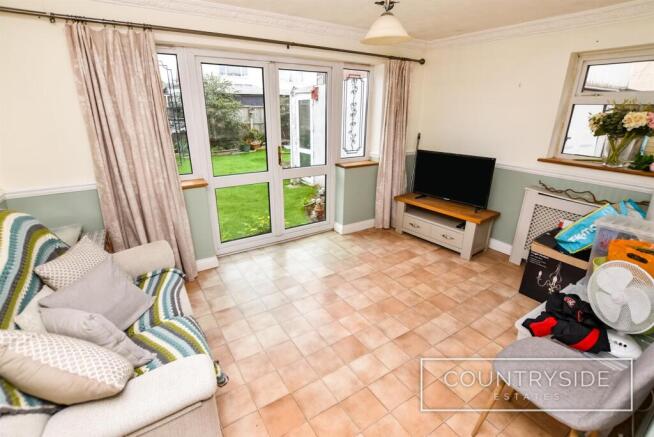 Sitting/Dining Room