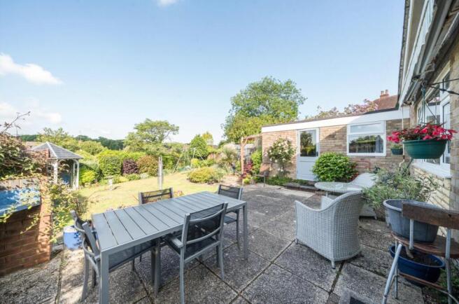 1298544-53-683046...