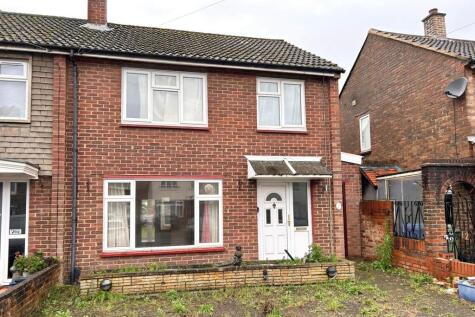 Willow Way, Aldershot, Hampshire, GU12