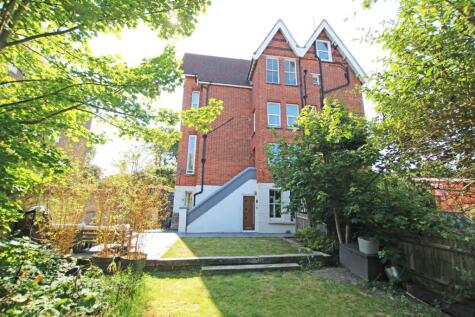 Meads Road, Eastbourne, BN20 7ET