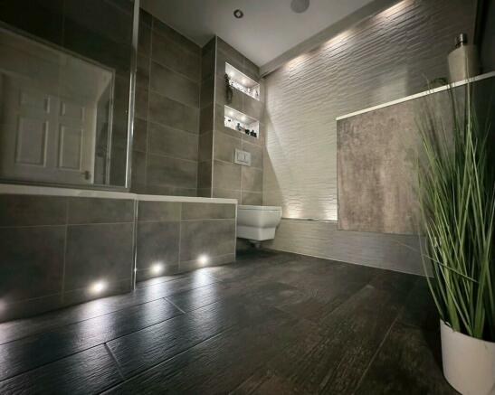 01 Spa Bathroom