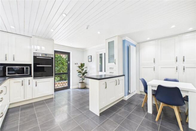 Kitchen/Breakfast Rm