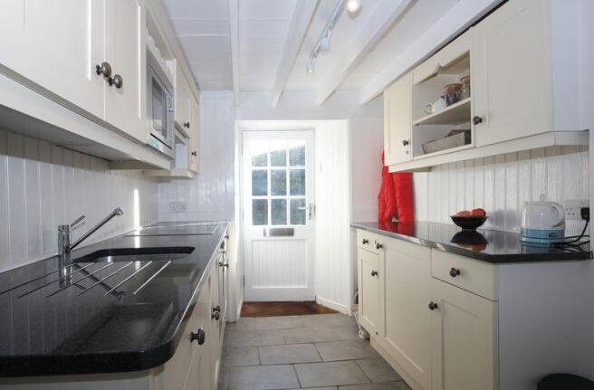 2 Bedroom Cottage For Sale In Stones Throw From Portloe Harbour Tr2