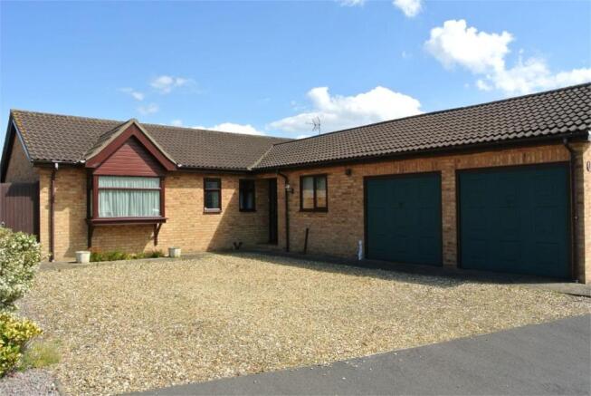 3 Bedroom Detached Bungalow For Sale In Lilac Close Bourne