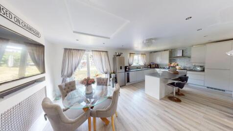 Victoria Road, Horndon On The Hill, Essex SS17 8NA