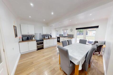 Gloucester Avenue, East Tilbury Essex RM18 8RB