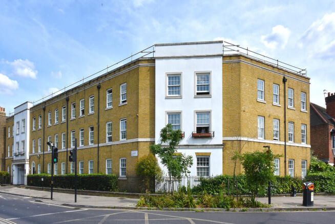 3 pickering close...