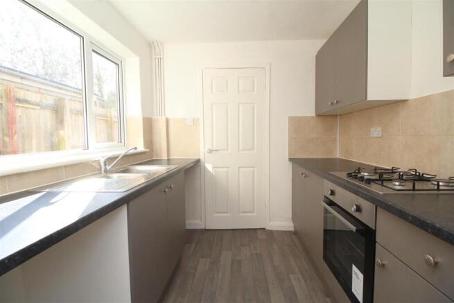 kitchen 1 .JPG