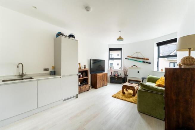 Kitchen Lounge 1.jpg