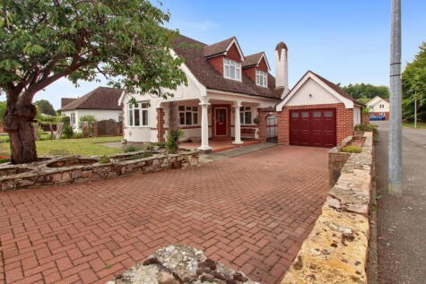 Ampthill Road, Shefford, SG17