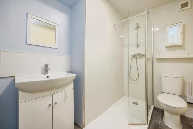 Shower Room/Wc