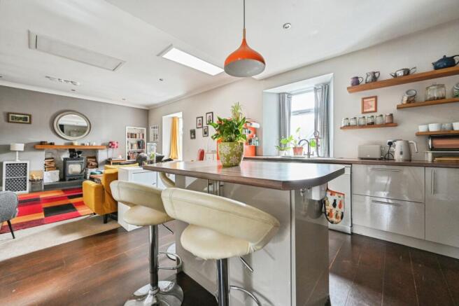 Kitchen/Living Area