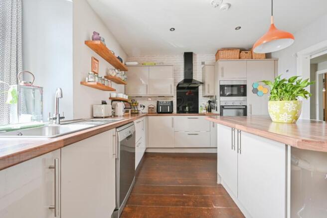 Kitchen/Living Area