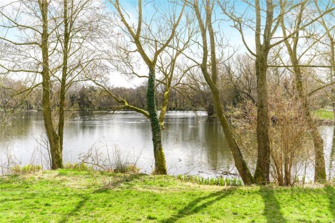 Hammonds Pond