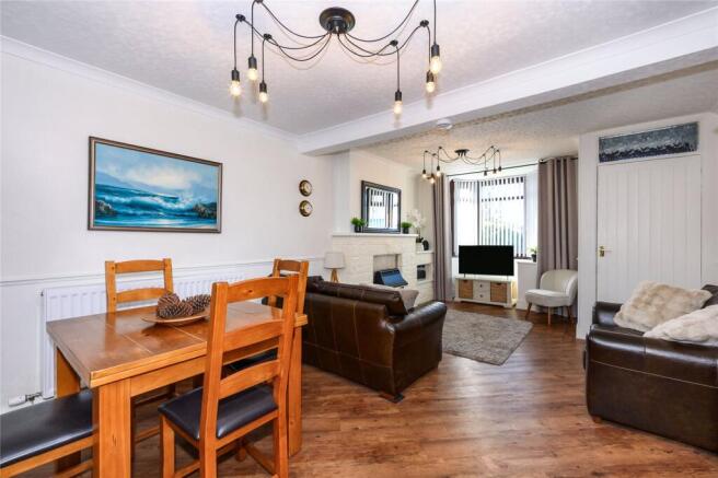 Lounge/Dining Room