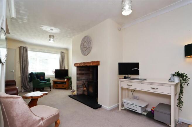 Lounge/Dining Pic 3