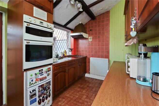 Kitchen Pic 1