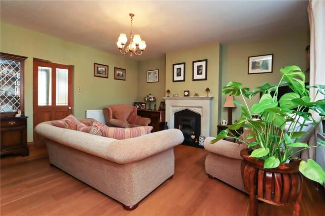 Living Room Pic 1