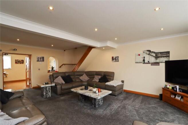 Lounge Pic 1