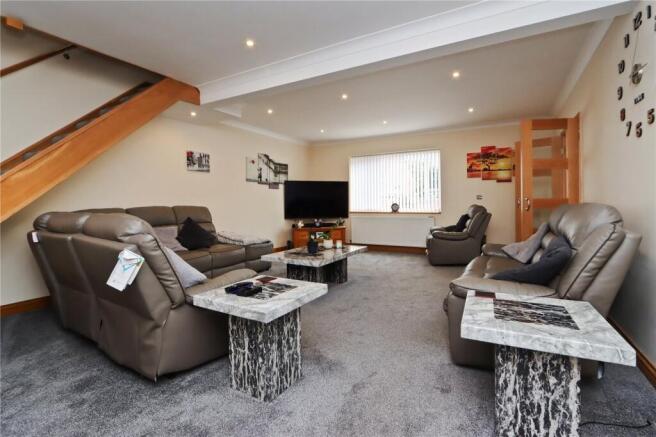 Lounge Pic 2