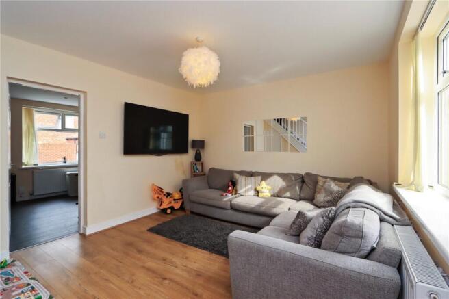 Living Room Pic 1