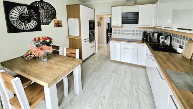 Breakfast Kitchen