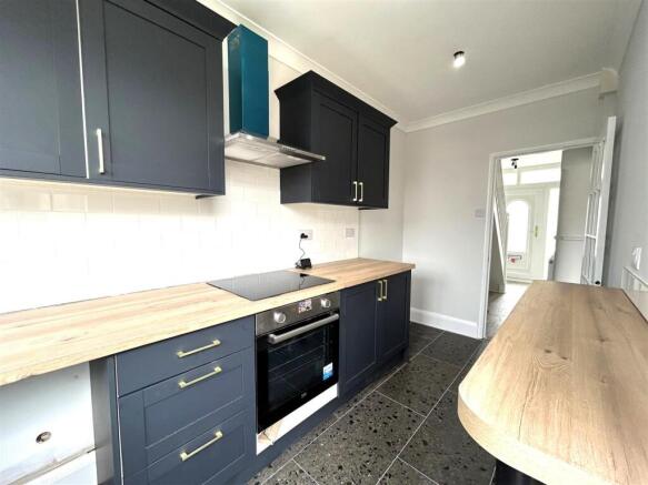 kitchen 1.jpg