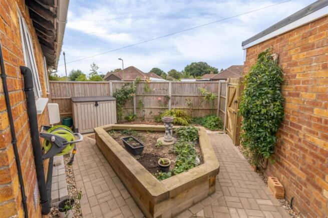 Walnut Drive-02 - t.jpeg