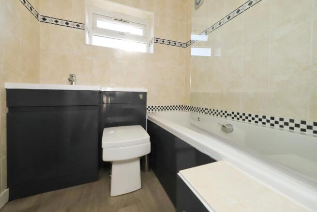 Bathroom / W.C.