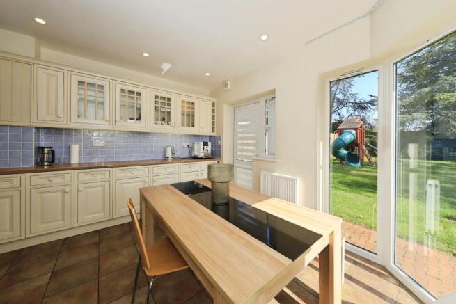 Kitchen / Dining