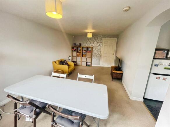 Dining/Lounge