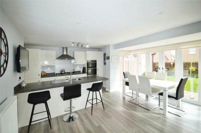 Kitchen/Dining Room