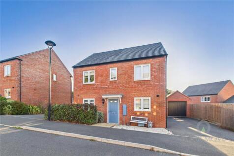 Larbourne Park Road, Flore, Northamptonshire, NN7