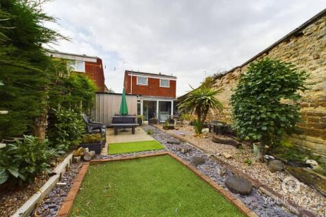 Berry Green Road, Finedon, Northamptonshire, NN9